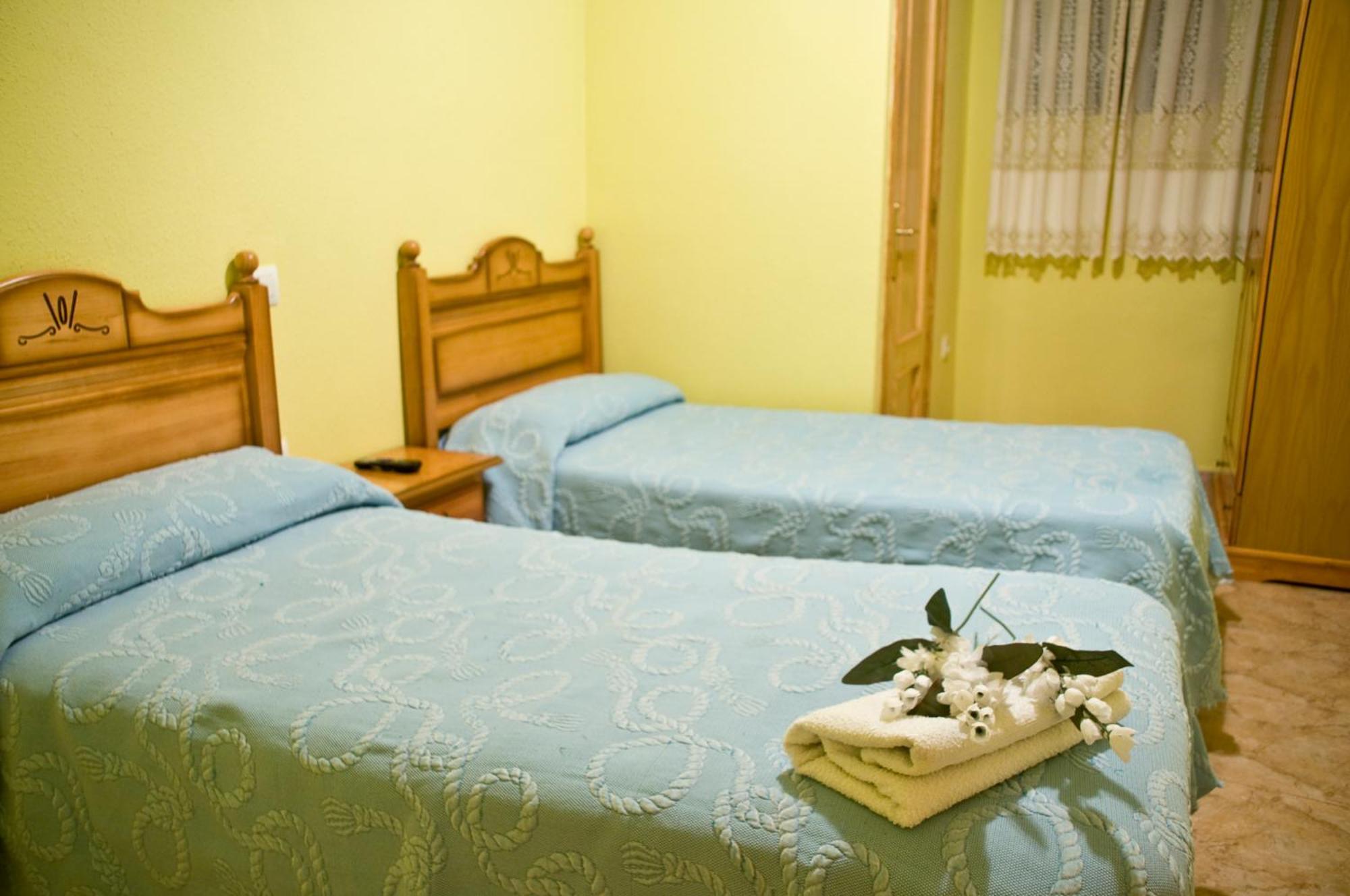 Pension Aries II Cuenca  Extérieur photo